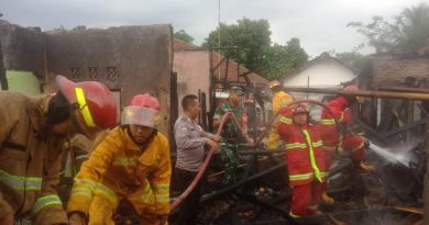 Akibat Korsleting Listrik, Sebuah Rumah Di Jasinga Bogor Hangus Terbakar