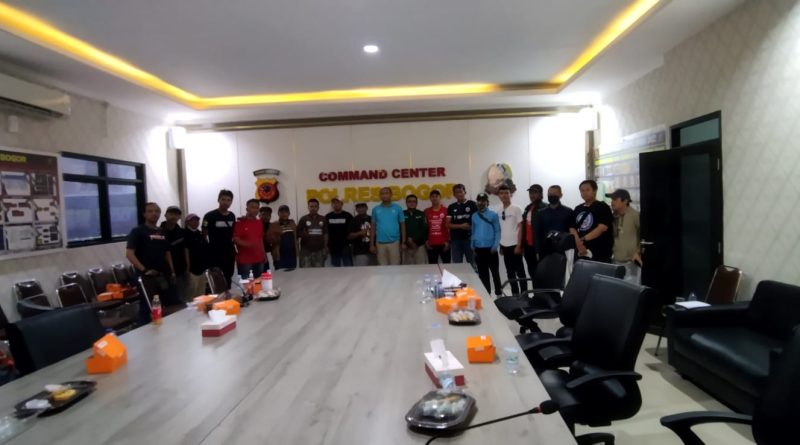 Polres Bogor Kerjasama Dengan Semua Suporter Untuk Menjadikan Bogor Aman Dan Kondusif Pada Pelaksanaan Sepakbola Liga 1