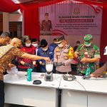 Wakili Kapolres Purwakarta, Kompol Ricky Ardipratama Hadiri Pemusnahan Barang Bukti Di Kejaksaan