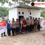 H-1 Hari Bhayangkara ke-79 Tahun 2025, Polres Belitung Timur Serahkan Bantuan Bedah Rumah kepada Warga Kurang Mampu