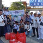 Gelar “Jum’at Berkah” MT Balwan Bagikan Nasi Box di Margonda Raya