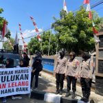 Kedepankan Sikap Humanis, Polwan Polres Purwakarta Kawal Kasi Demo di Kantor KPKNL