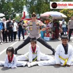 Kapolda Babel Berbaur dan Sapa Masyarakat Pangkalpinang di Karnaval HUT ke 80 RI