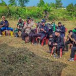 Dukung Ketahan Panganan, Polsek Bojong Tanam Jagung Bersama Muspika