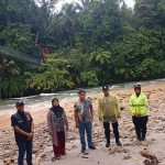 Wakapolsek Bandar Pulau Tinjau Titik Rawan Banjir dan Longsor