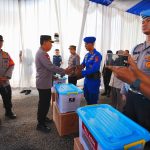 Kapolri Beri Motivasi dan Apresiasi kepada Anggota Polri Terdampak Bencana di Sumbar