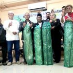 MT Balwan Kota Depok Dapat Bantuan Karpet Dari Anggota DPRD Depok Hj Qonita Lutfiyah