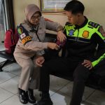 Perkuat Kesiapan Personel di Musim Hujan, Sidokkes Polres Purwakarta Turun Langsung Layani Kesehatan Anggota