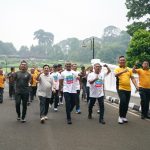 Ketua DPRD hadiri Jalan Santai Polresta Bogor, Bahas Isu Strategis Sambil Olahraga