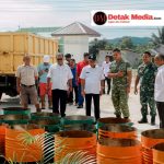 Sinergi TNI, Pemerintah, dan Swasta: Bantuan Tempat Sampah Diserahkan ke Yonif TP 845 Ksatria Satam