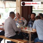 Kapolres Belitung Timur Gelar “Ngopi Kamtibmas” Bersama TNI dan Masyarakat di Warkop Atet