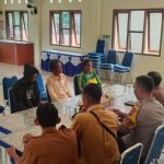 Bhabinkamtibmas Desa Selinsing Mediasi Permasalahan Warga, Utamakan Penyelesaian Secara Musyawarah