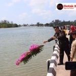Kapolres Belitung Timur Pimpin Upacara Pelarungan Bunga HUT Kemerdekaan RI ke-81