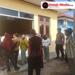 Pastikan Berjalan Tertib, Bhabinkamtibmas Jangkang Monitoring Penyaluran Bantuan Beras Bulog